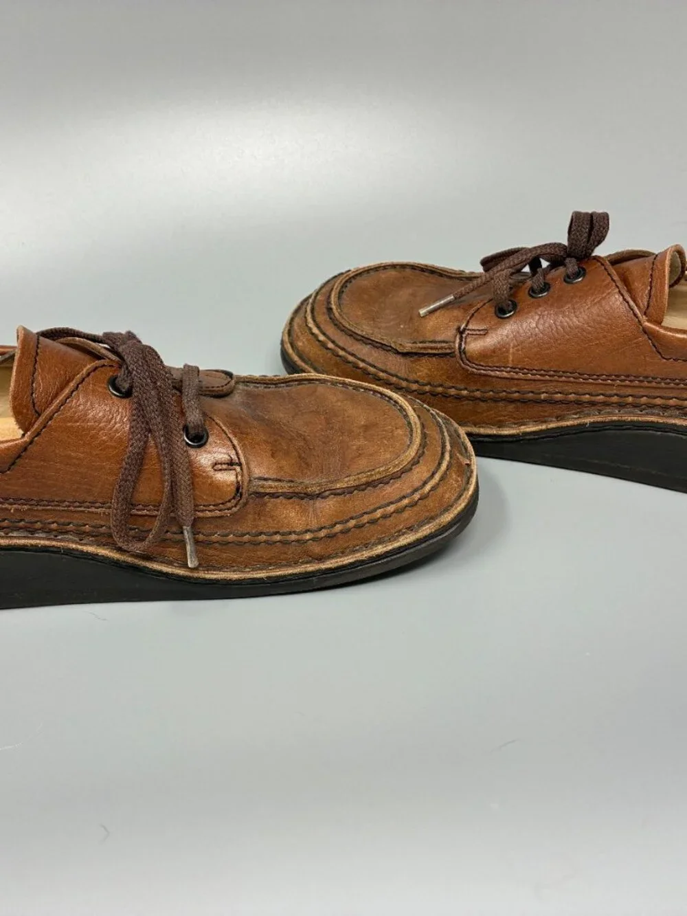 Finn Comfort Germany  brown leather lace-up shoes